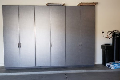 Garage - modern garage idea in Phoenix