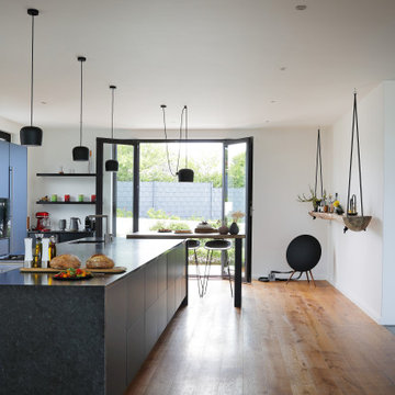 Nimano Hillside