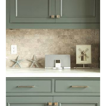 Manhattan Beach Three- Top Pinned Kitchen