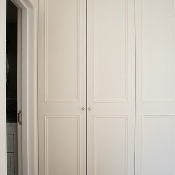 Traditional style wardrobe