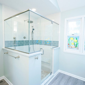 Transitional Beachy Master Bathroom
