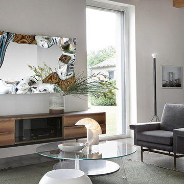Selling: Christine Mirror