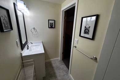 Example of a classic bathroom design in Seattle