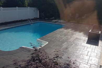 Inspiration for a pool remodel in Toronto