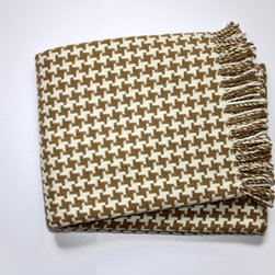 Houndstooth Fringed Plush Throw S/354 - Products