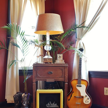A Musician's Vintage Style Brings a Cottage to Life