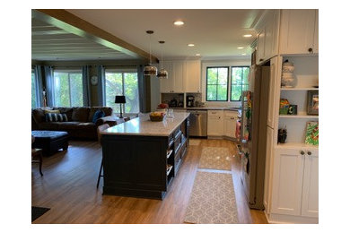 BROWN KITCHEN