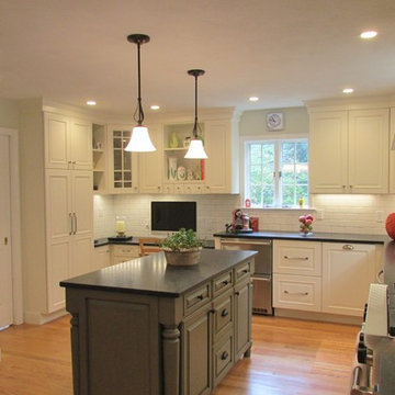 DURA SUPREME KITCHEN IN BEDFORD