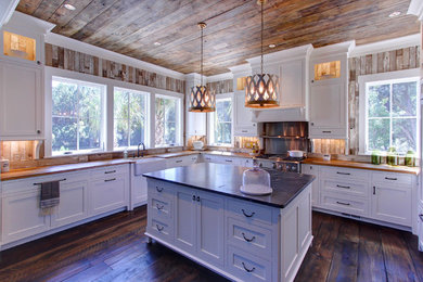 Example of a cottage kitchen design in Atlanta