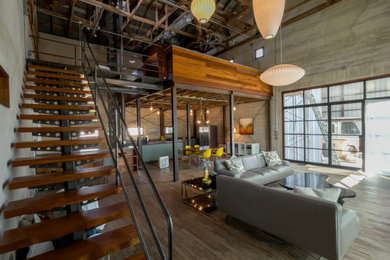 Example of an urban living room design in Austin