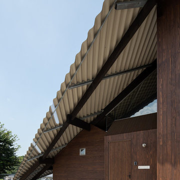 雨やどりの家　Rain Shelter House
