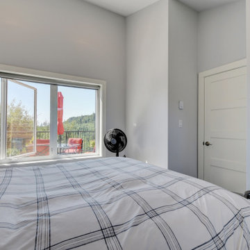 1499/1499B Trail Way - $1,695,000 – MLS Res 885121 / Com 885130