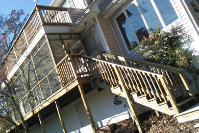 Inspiration for a timeless deck remodel in Richmond