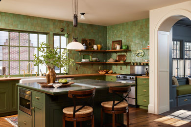 Example of a transitional kitchen design in Minneapolis