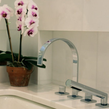MODERN LUXURY BATH