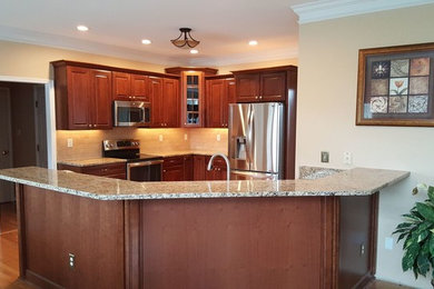 Inspiration for a transitional kitchen remodel in Richmond