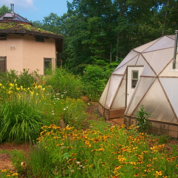 "The Hut" Davis Residence