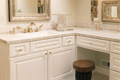 Bathroom - traditional bathroom idea in Other