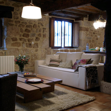 CASA EN ROJAS