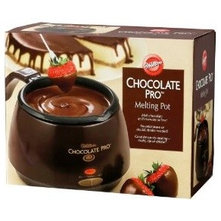 Amazon.com: Wilton Chocolate Pro Electric Melting Pot: Kitchen & Dining