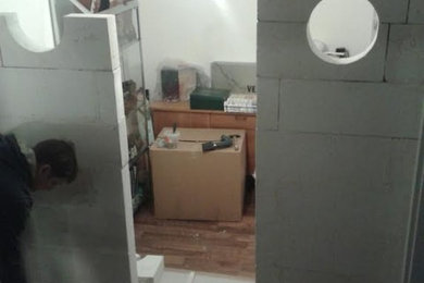 Begehbarer Kleiderschrank - Umbau einer ungenutzten Kellerfläche im Treppenhaus