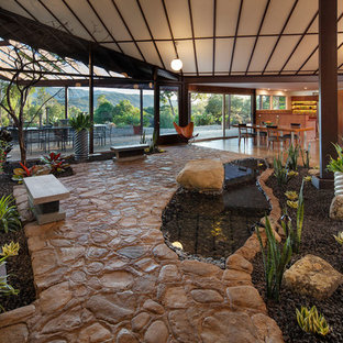 Mittelgroßer Mid-Century Garten in Los Angeles