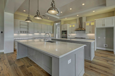 Example of a transitional kitchen design in Austin