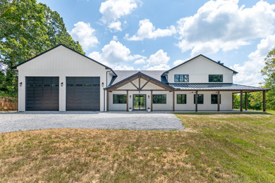 Inspiration for a modern exterior home remodel in Nashville