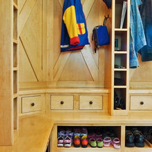mud room bench