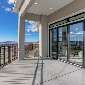 2556 Falconcrest Lp