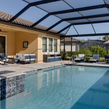 NEW NAVY WAVE DOCKS IN NAPLES!