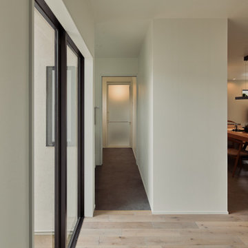 洗面室 キッチンの真裏に設けて、洗面→脱衣室→浴室が繋がる一直線の動線に