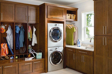 Trendy laundry room photo in Los Angeles