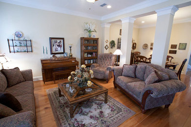 Inspiration for a timeless living room remodel in Austin