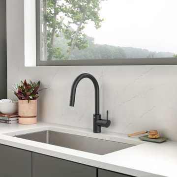 Concetto Dula Spray Pull-Down Kitchen Faucet in Matte Black