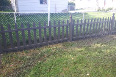 Fence Painting in Akron, OH