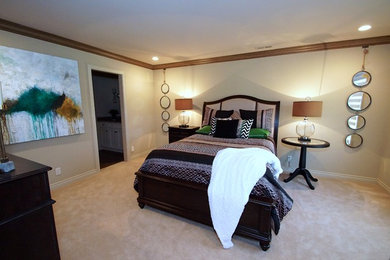 Example of a bedroom design in Omaha