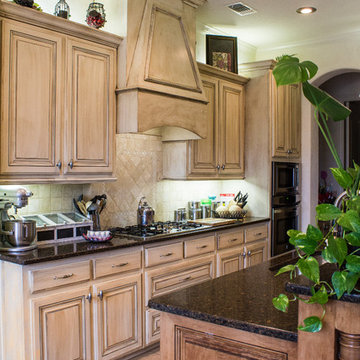 Train Custom Homes-Pictures of Custom Kitchens in Custom Homes.