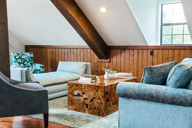 Example of an eclectic living room design in Tampa