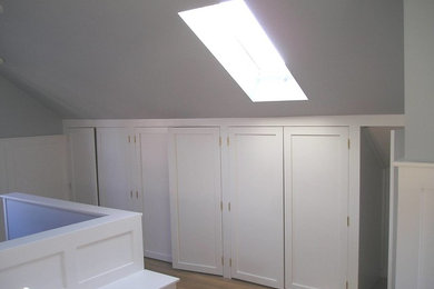 Inspiration for a timeless closet remodel in New York