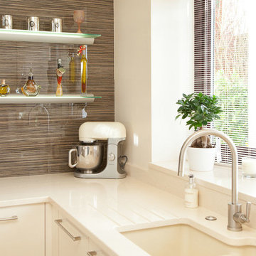Zebrano & Ivory kitchen
