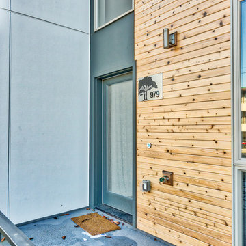 Cedar Accents Welcome Residents Home