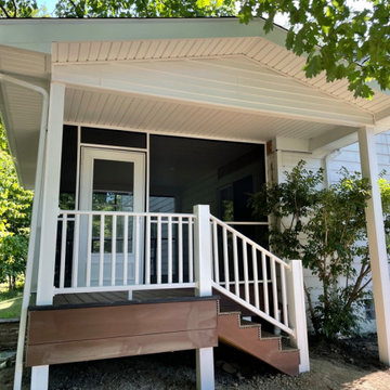 12x22 Screened in Trex Porch (Saddle)