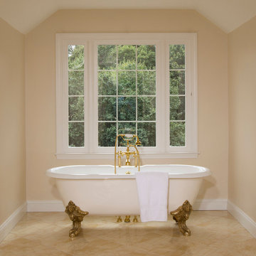 Light, Bright and Spacious Bathroom in Herndon VA