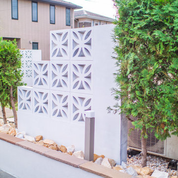 沖縄・花ブロックが印象的な庭リフォーム