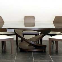Seeking the Manufacturer of This Dining Room