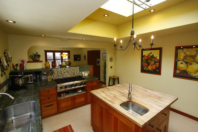 Kitchen - contemporary kitchen idea in Other