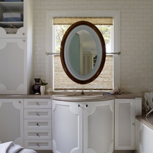 Ellen - bathroom