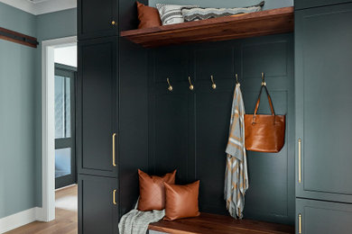 Example of a transitional entryway design in Charlotte