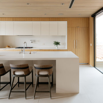 BEACH MODERN